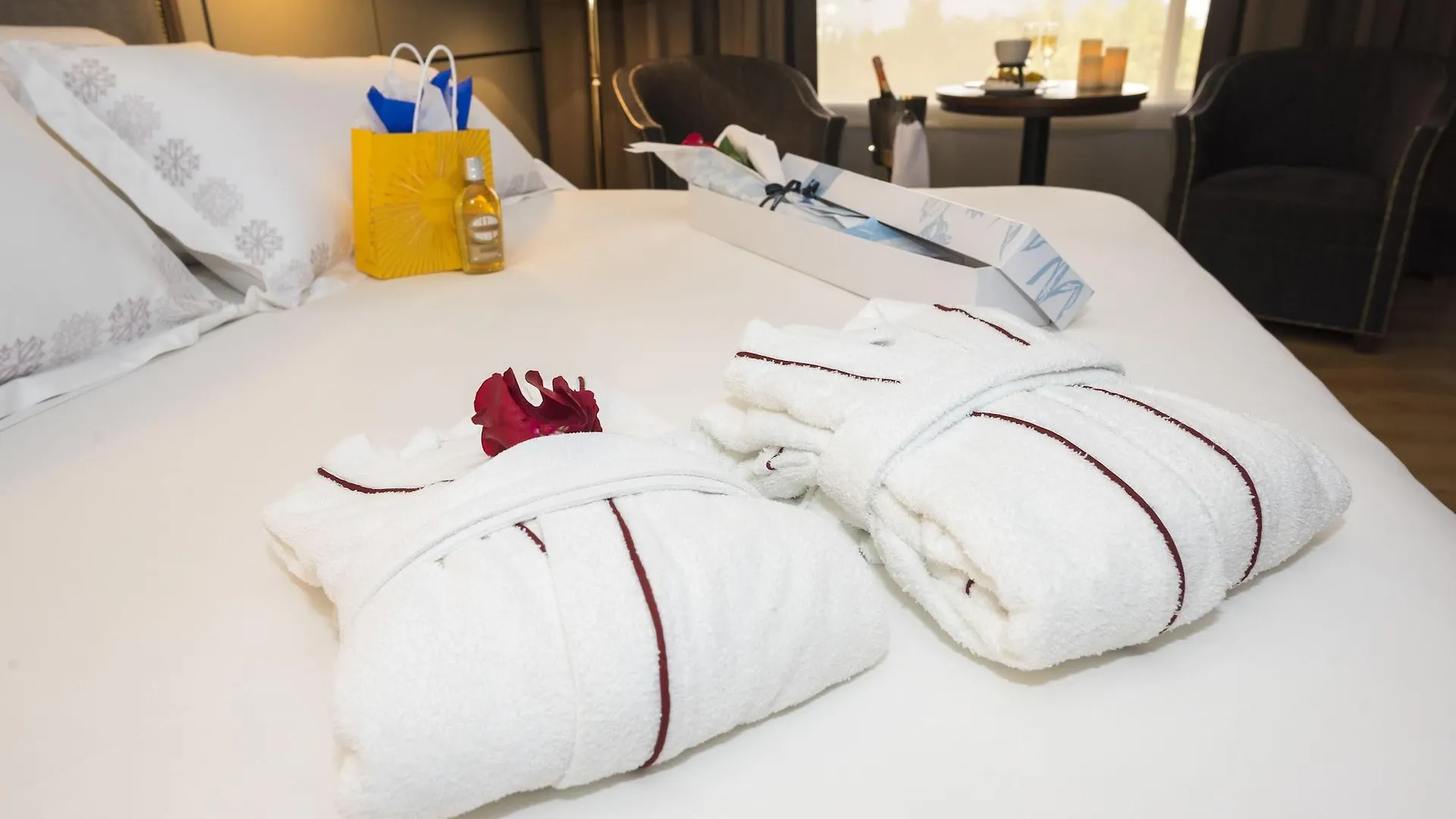 Hotel Poblado Plaza Medellin 5*,
