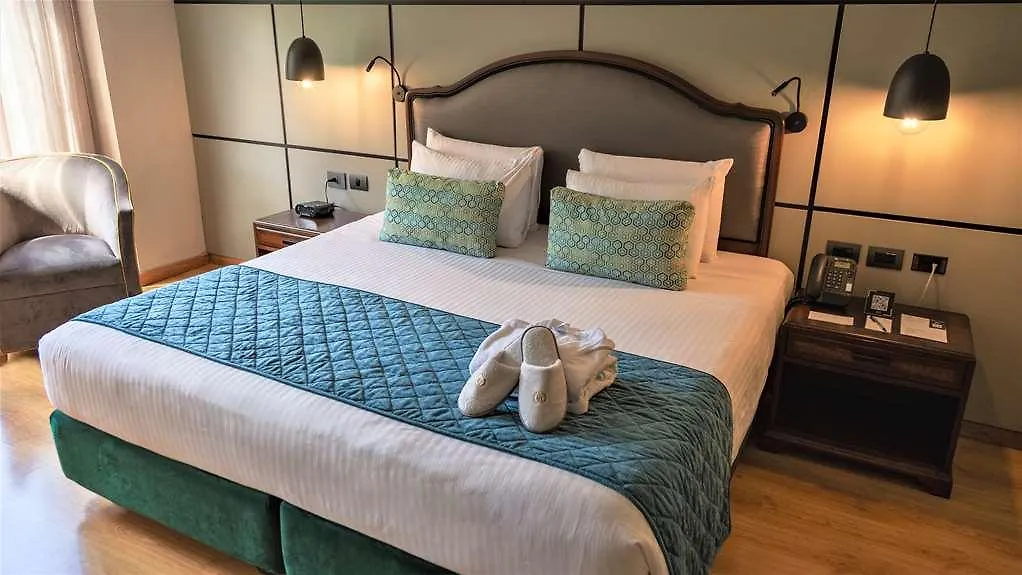 Hotel Poblado Plaza Medellin 5*,